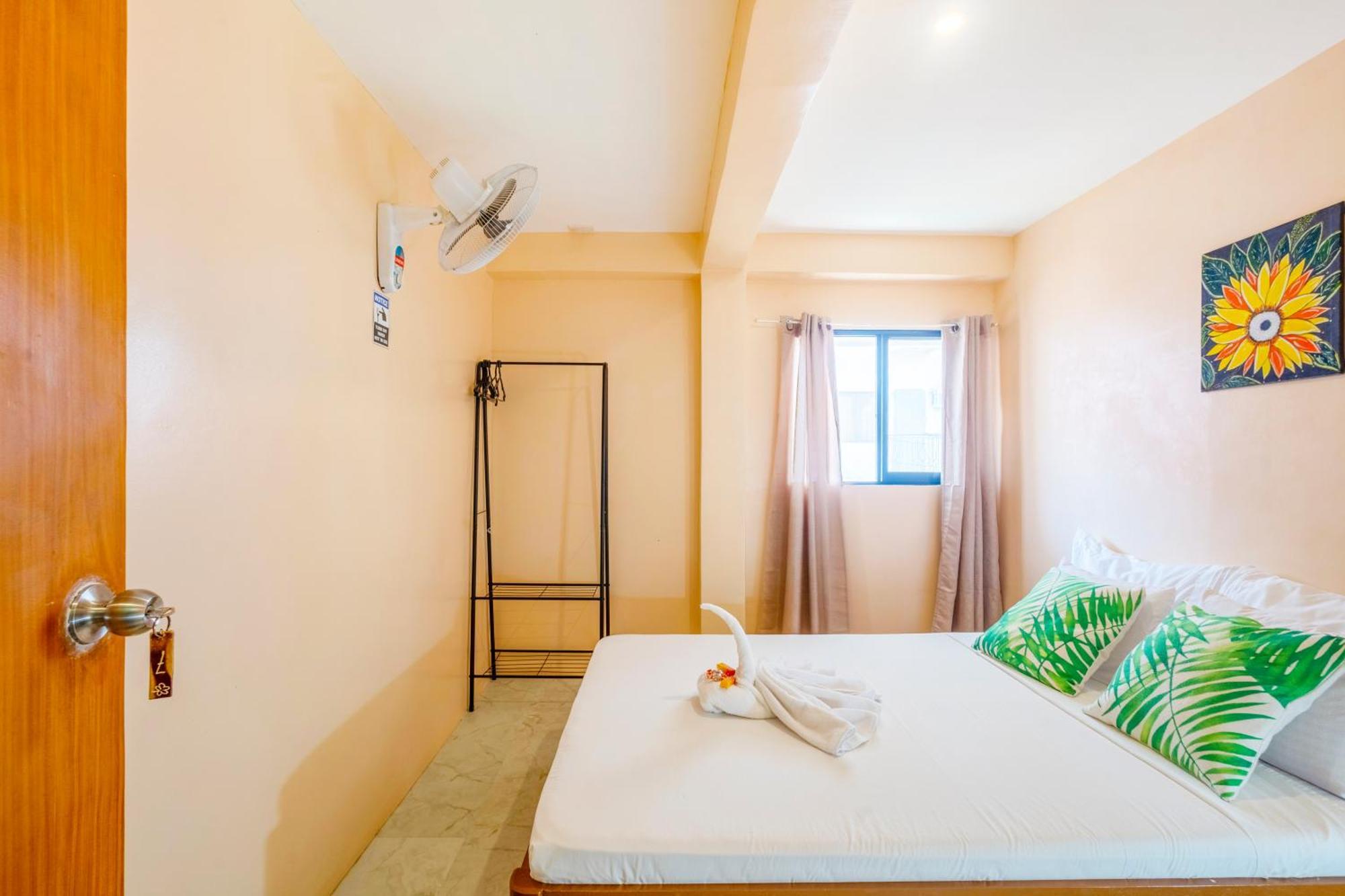 White Shamrock Beach Hotel Balabag  Habitación foto